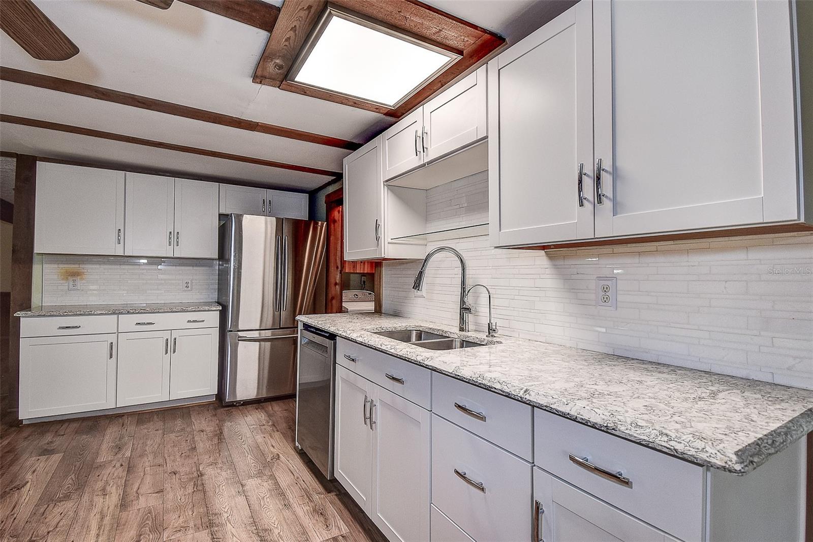 Image 18 of 51 For 11231 Tenoaks Drive