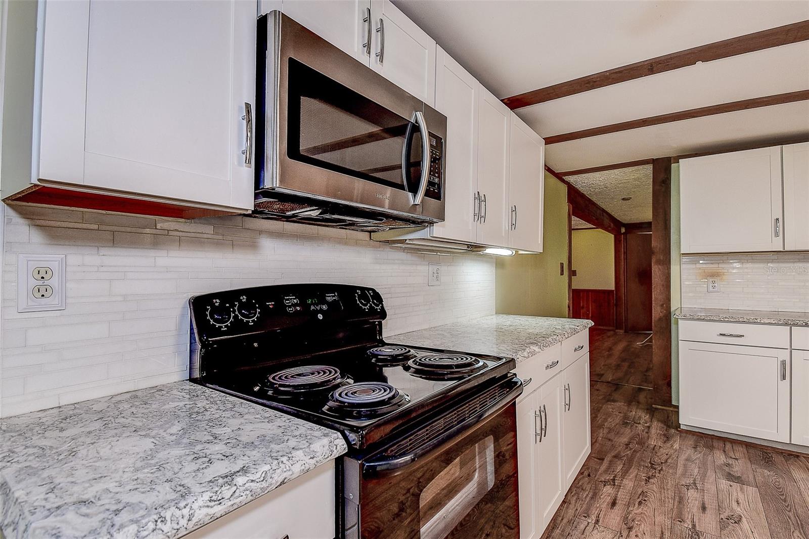 Image 20 of 51 For 11231 Tenoaks Drive