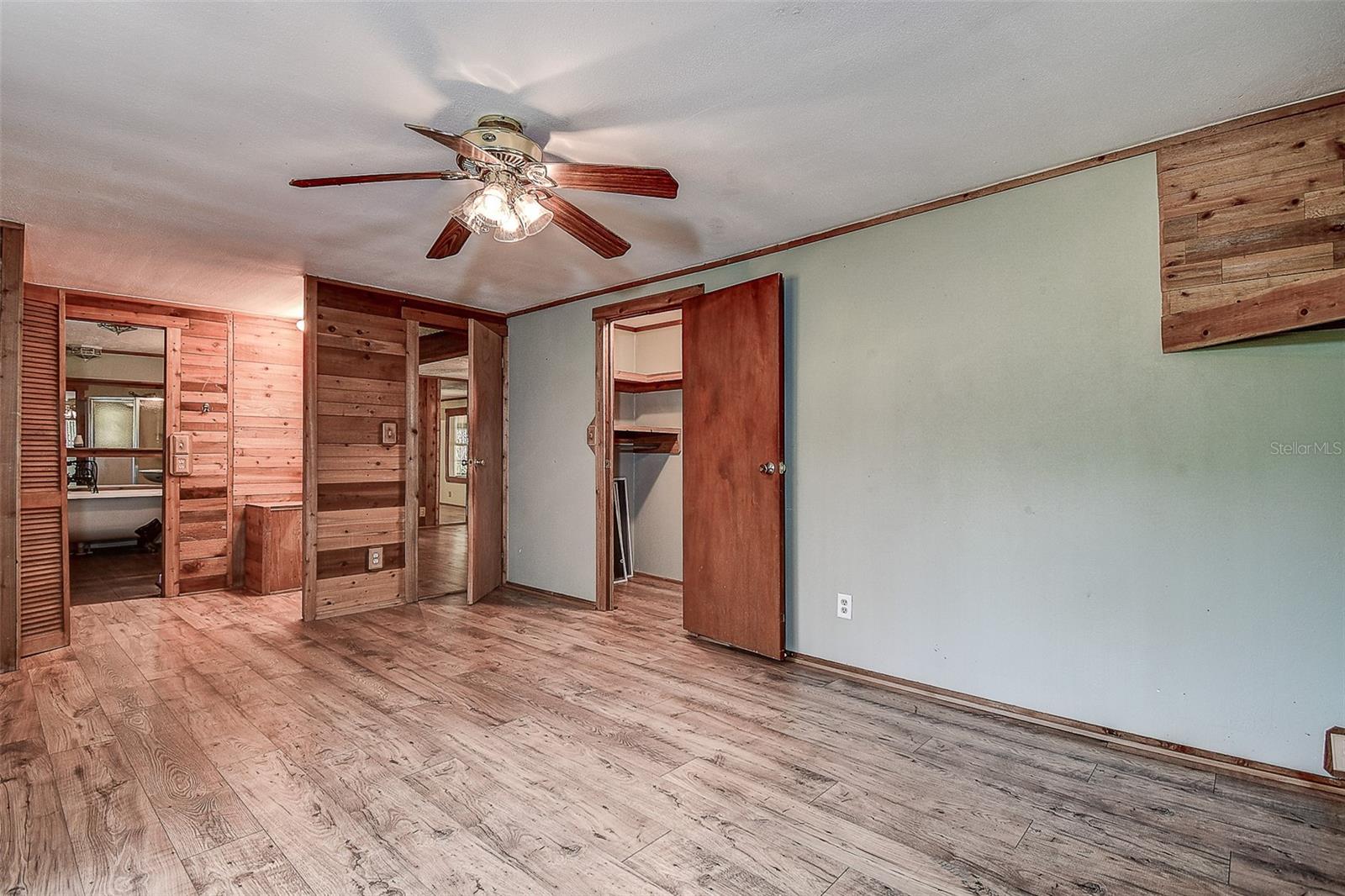 Image 24 of 51 For 11231 Tenoaks Drive
