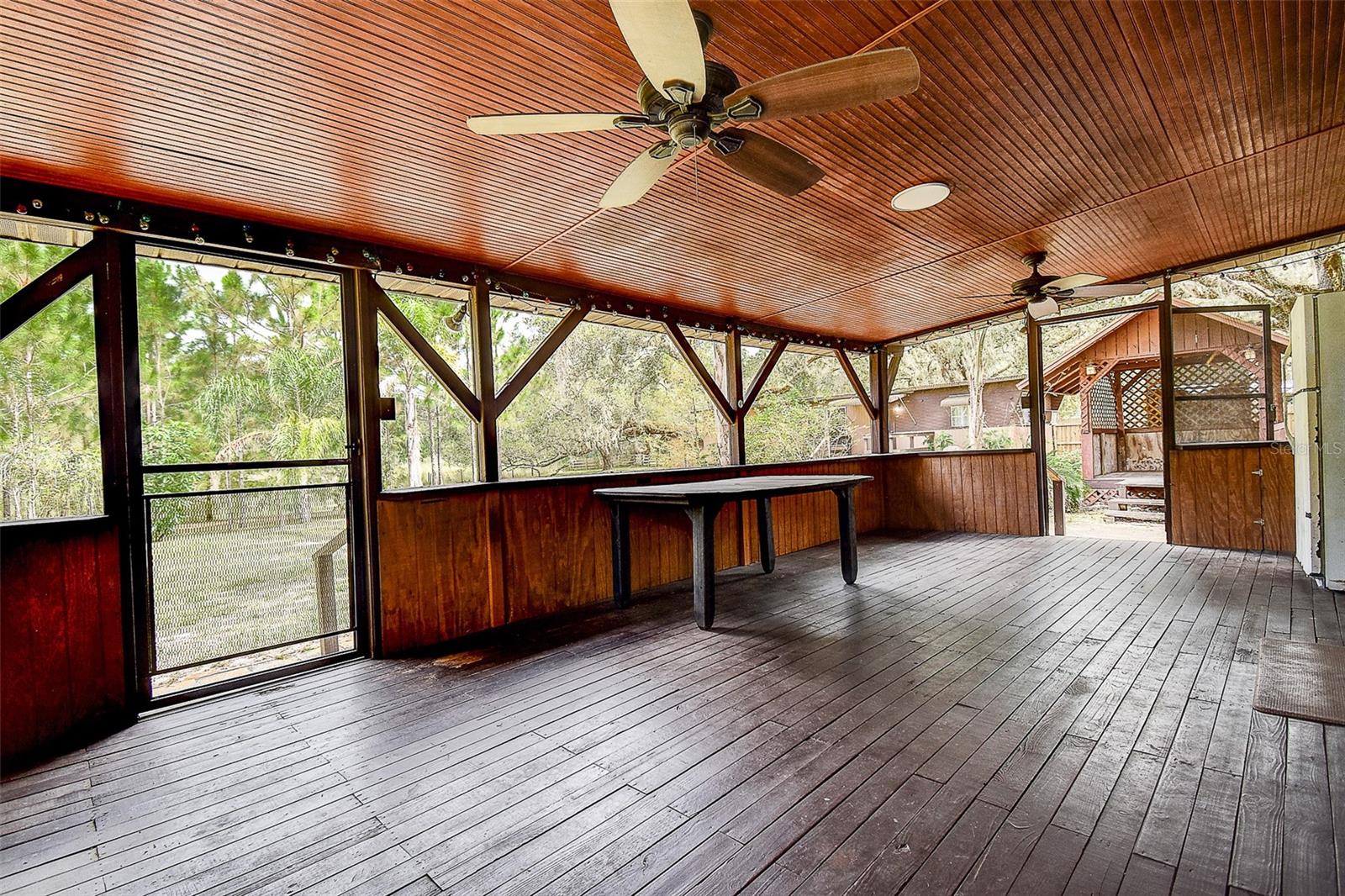 Image 35 of 51 For 11231 Tenoaks Drive