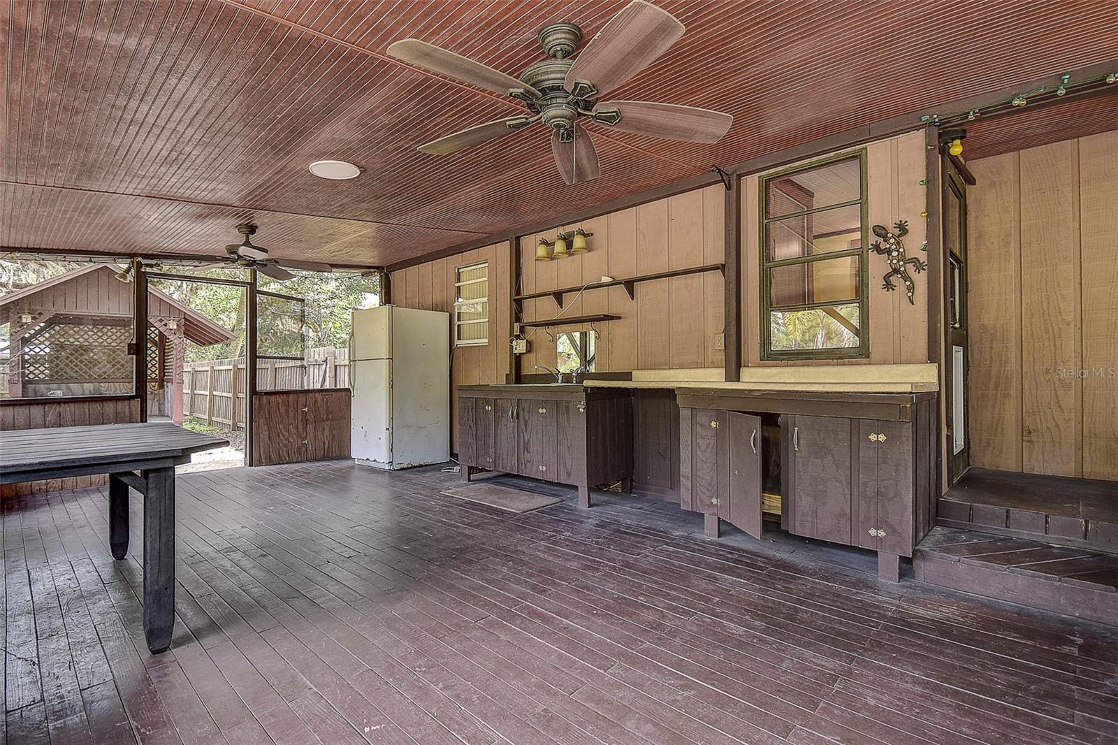 Image 36 of 51 For 11231 Tenoaks Drive