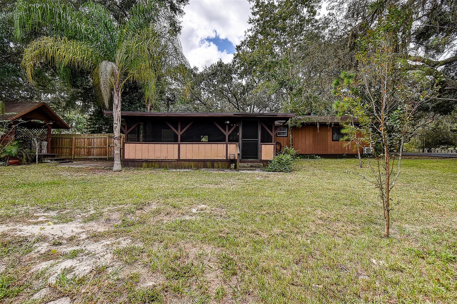 Image 37 of 51 For 11231 Tenoaks Drive