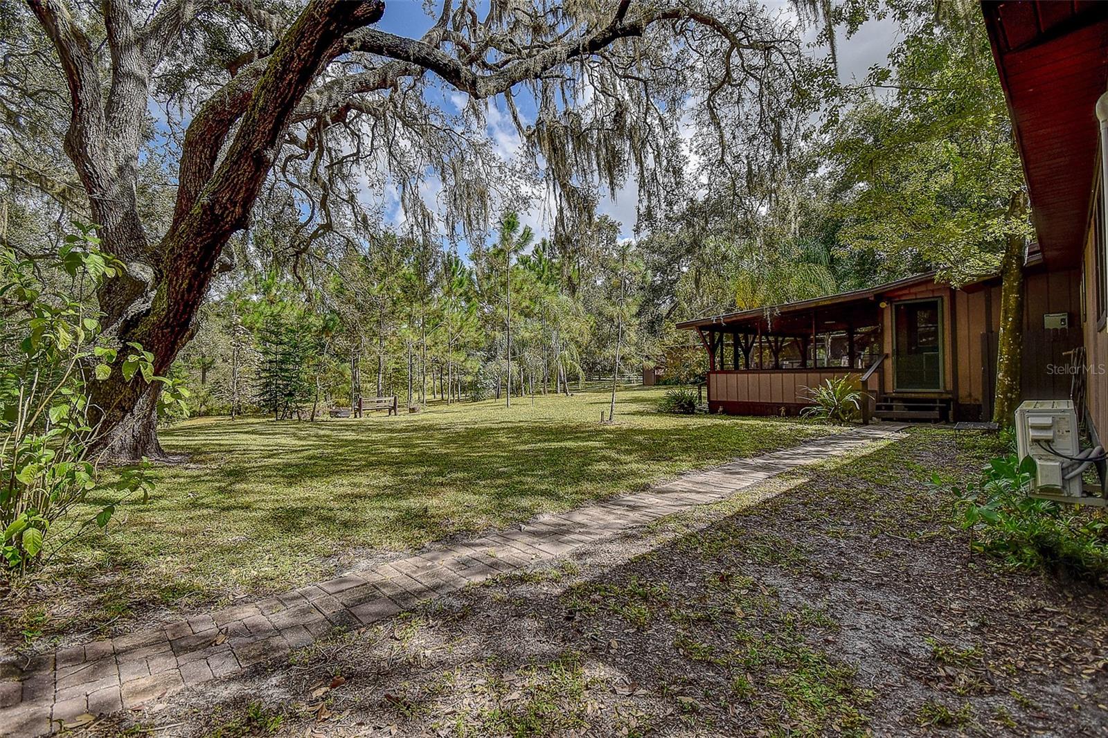 Image 7 of 51 For 11231 Tenoaks Drive