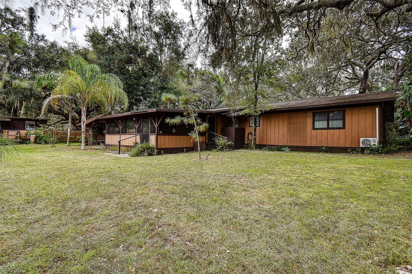 Image 8 of 51 For 11231 Tenoaks Drive