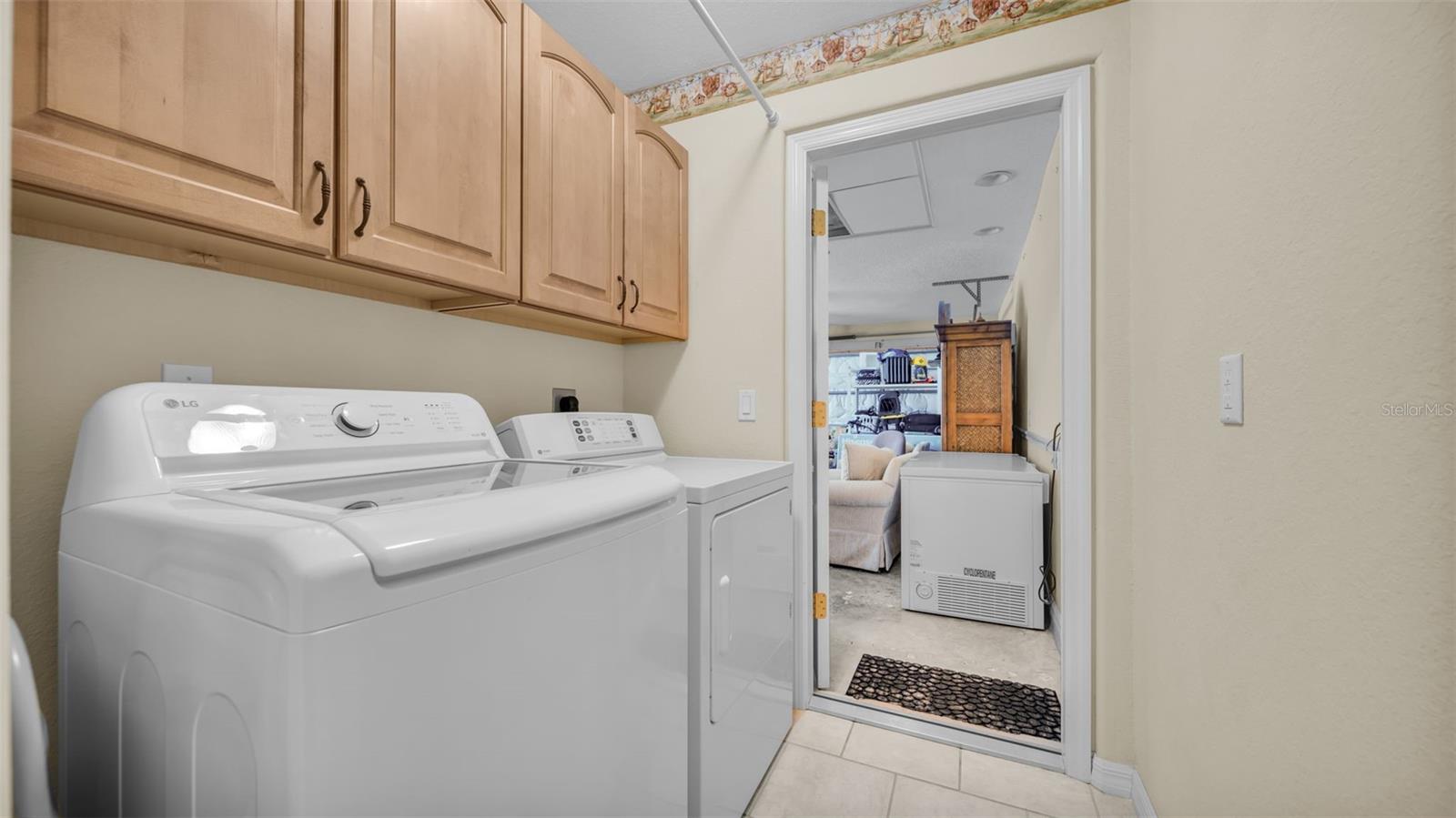 Image 15 of 40 For 16922 Toledo Blade Boulevard
