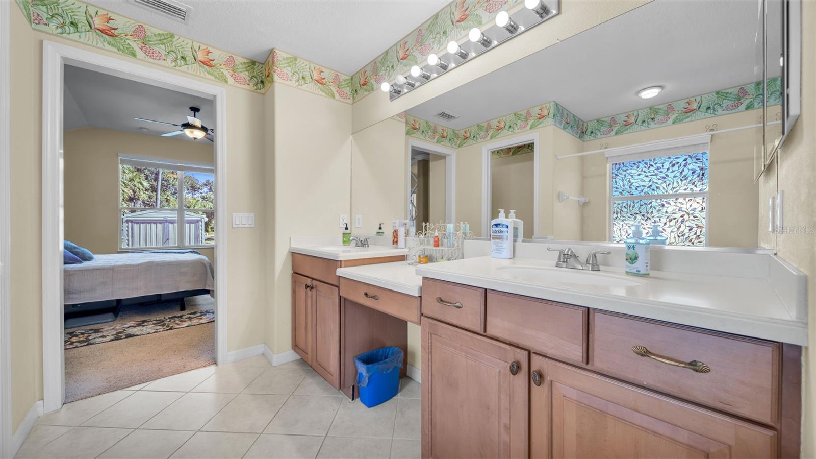 Image 19 of 40 For 16922 Toledo Blade Boulevard