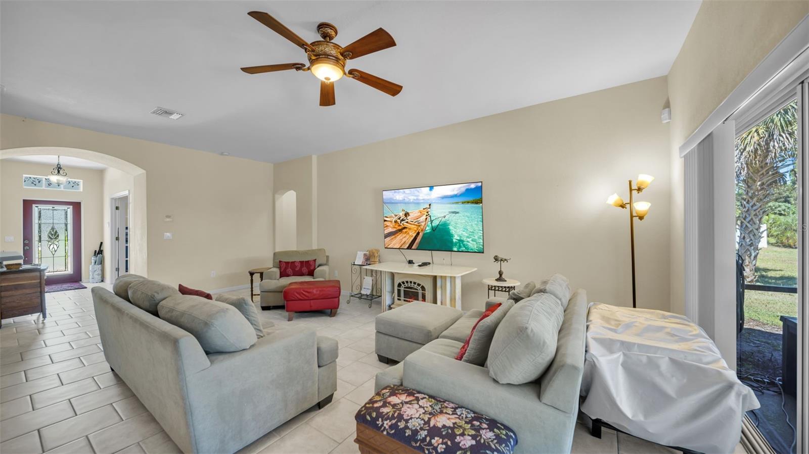 Image 8 of 40 For 16922 Toledo Blade Boulevard