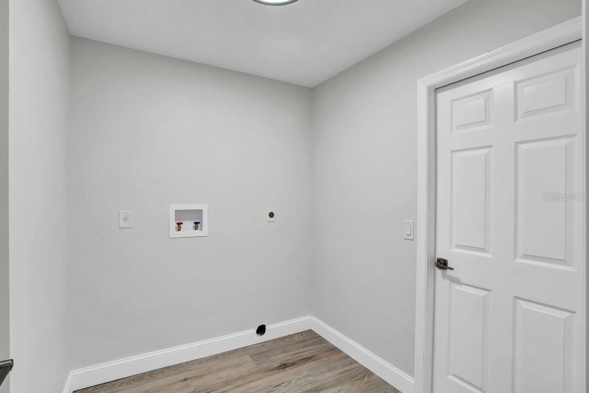 Image 18 of 37 For 27330 Coral Springs Drive