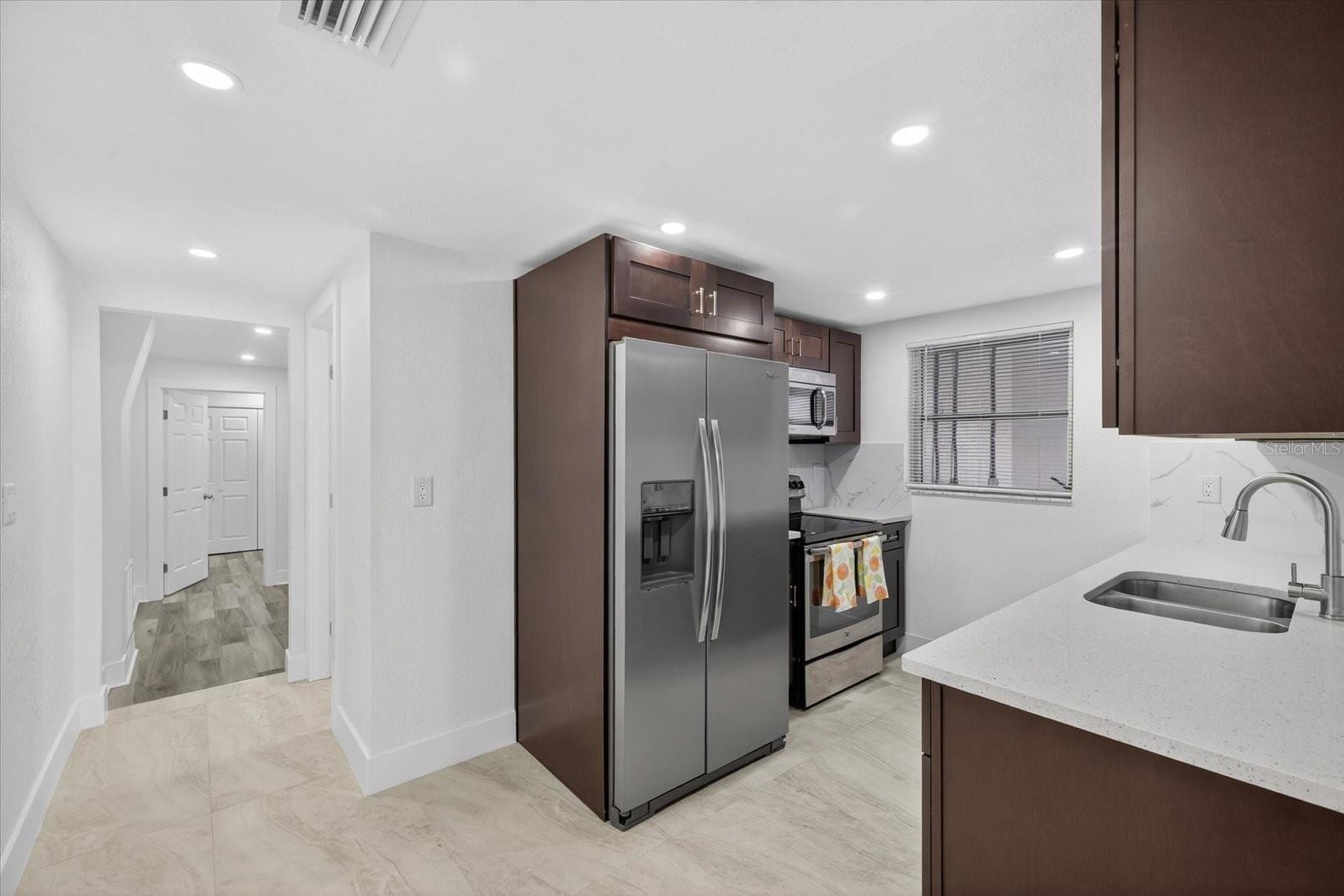 Image 19 of 47 For 7421 Ashwood Drive