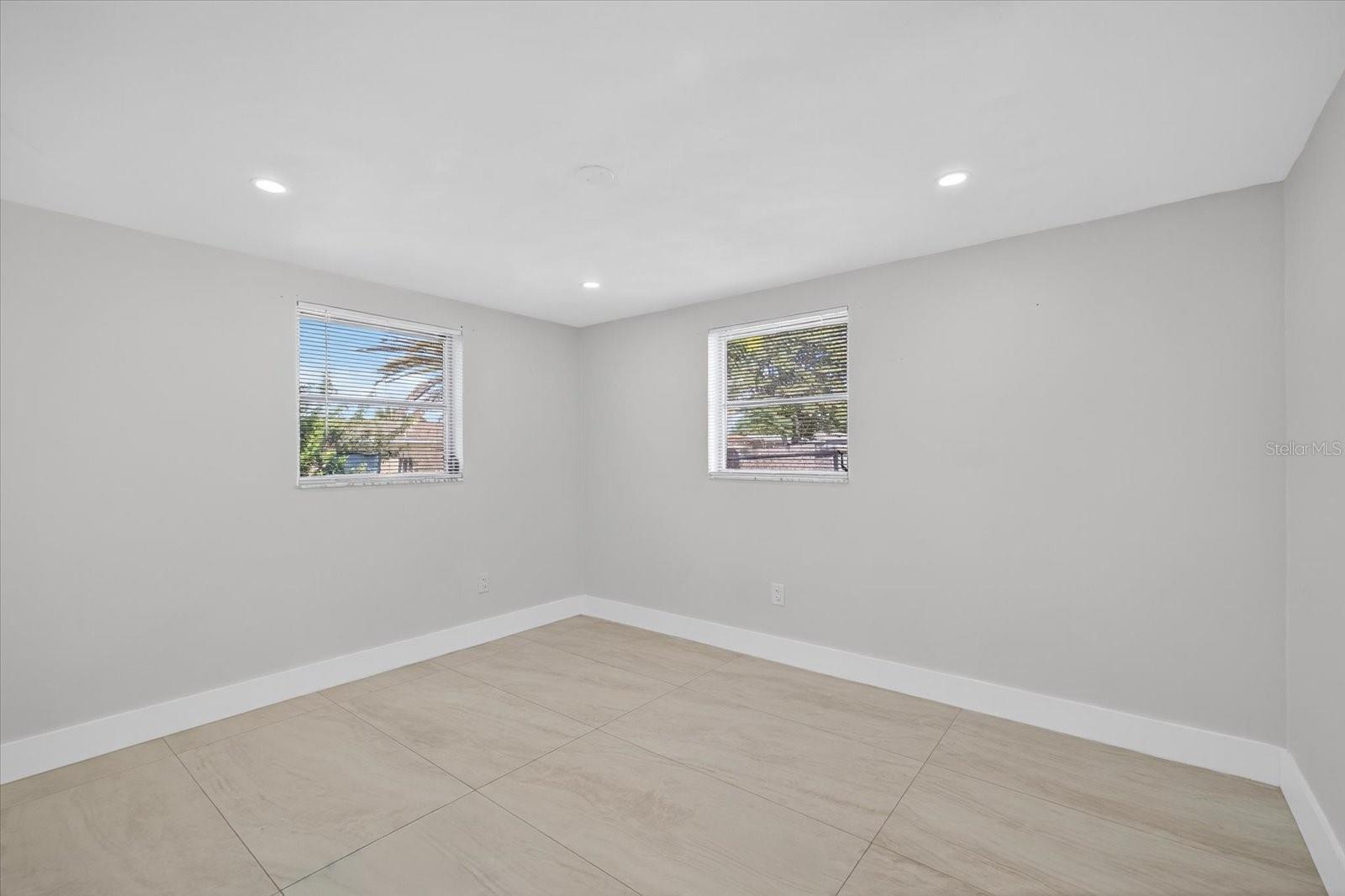 Image 21 of 47 For 7421 Ashwood Drive