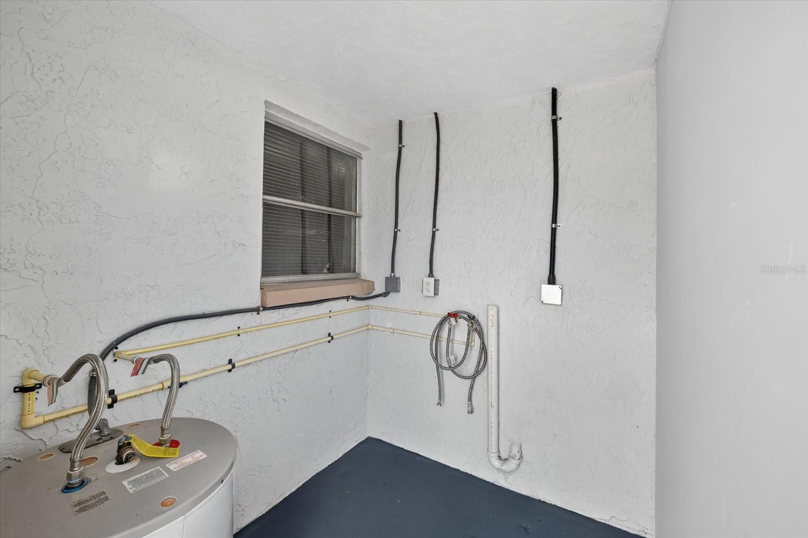 Image 36 of 47 For 7421 Ashwood Drive