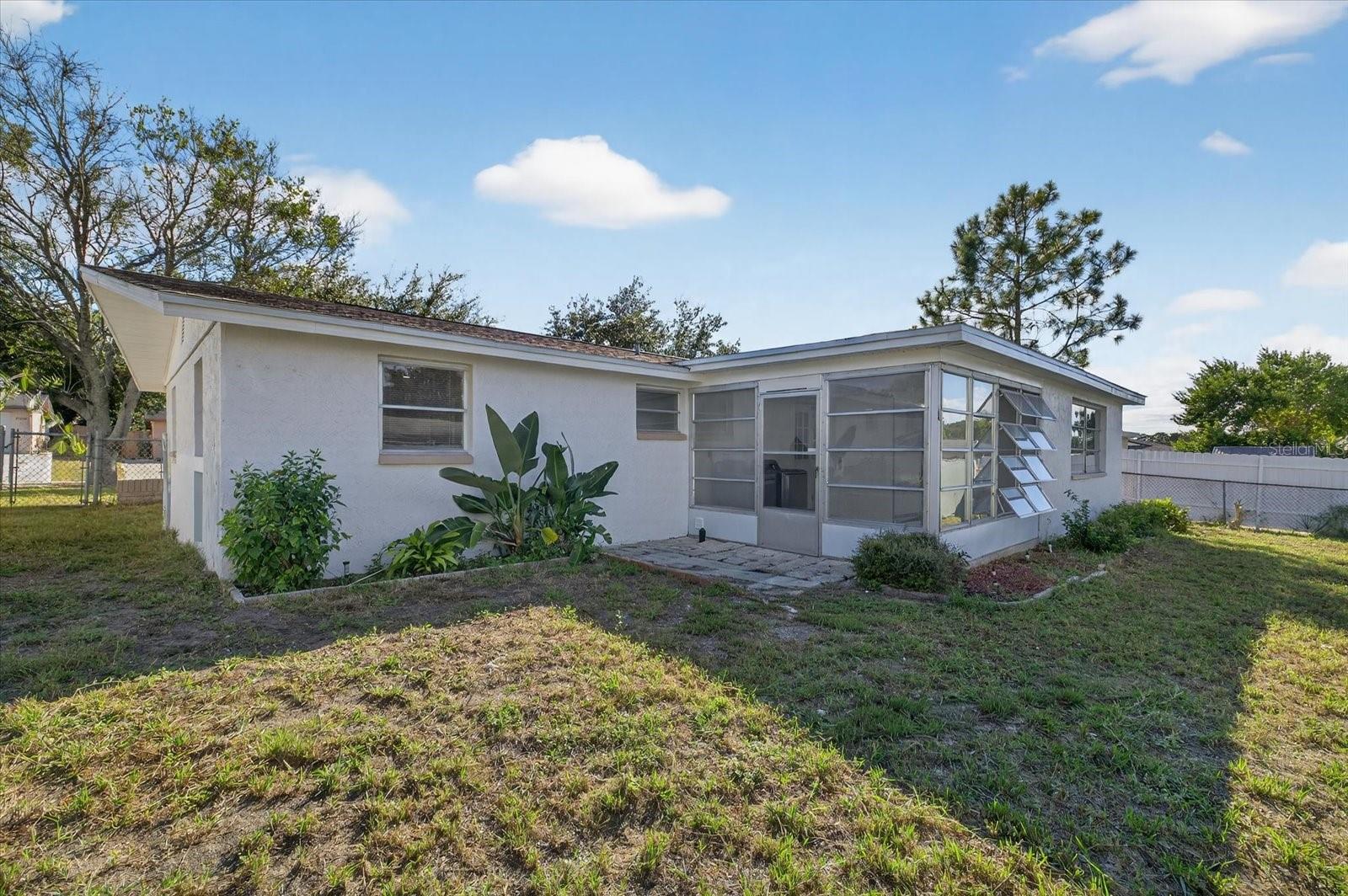Image 39 of 47 For 7421 Ashwood Drive