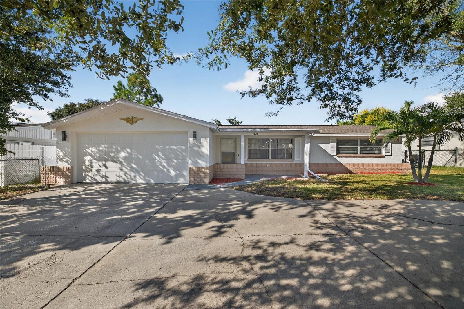 Image 5 of 47 For 7421 Ashwood Drive