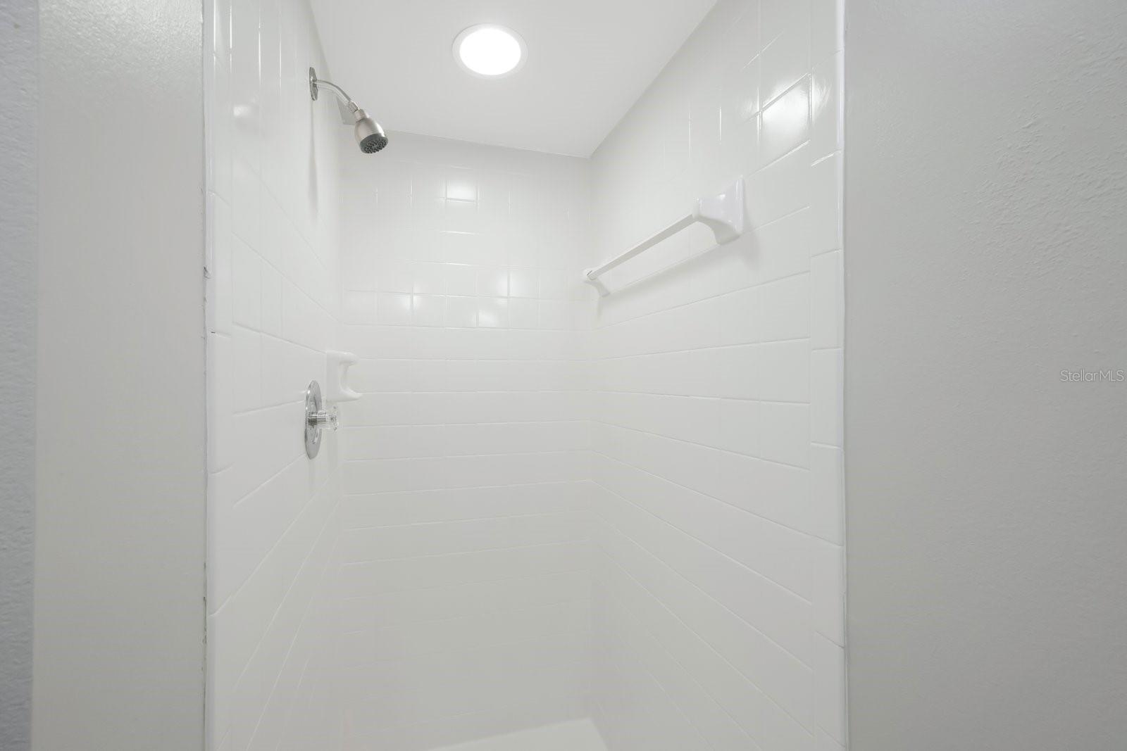 Image 35 of 47 For 13016 Village Chase Circle 13016