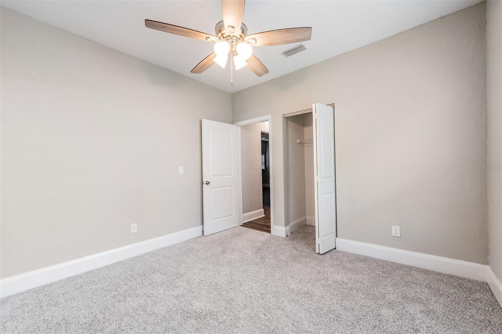 Image 15 of 27 For 701 Vermont Avenue