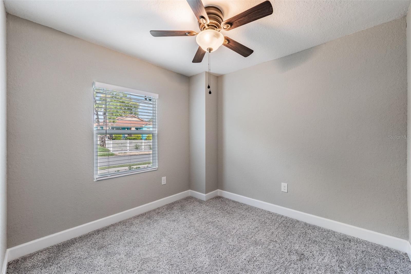 Image 17 of 27 For 701 Vermont Avenue