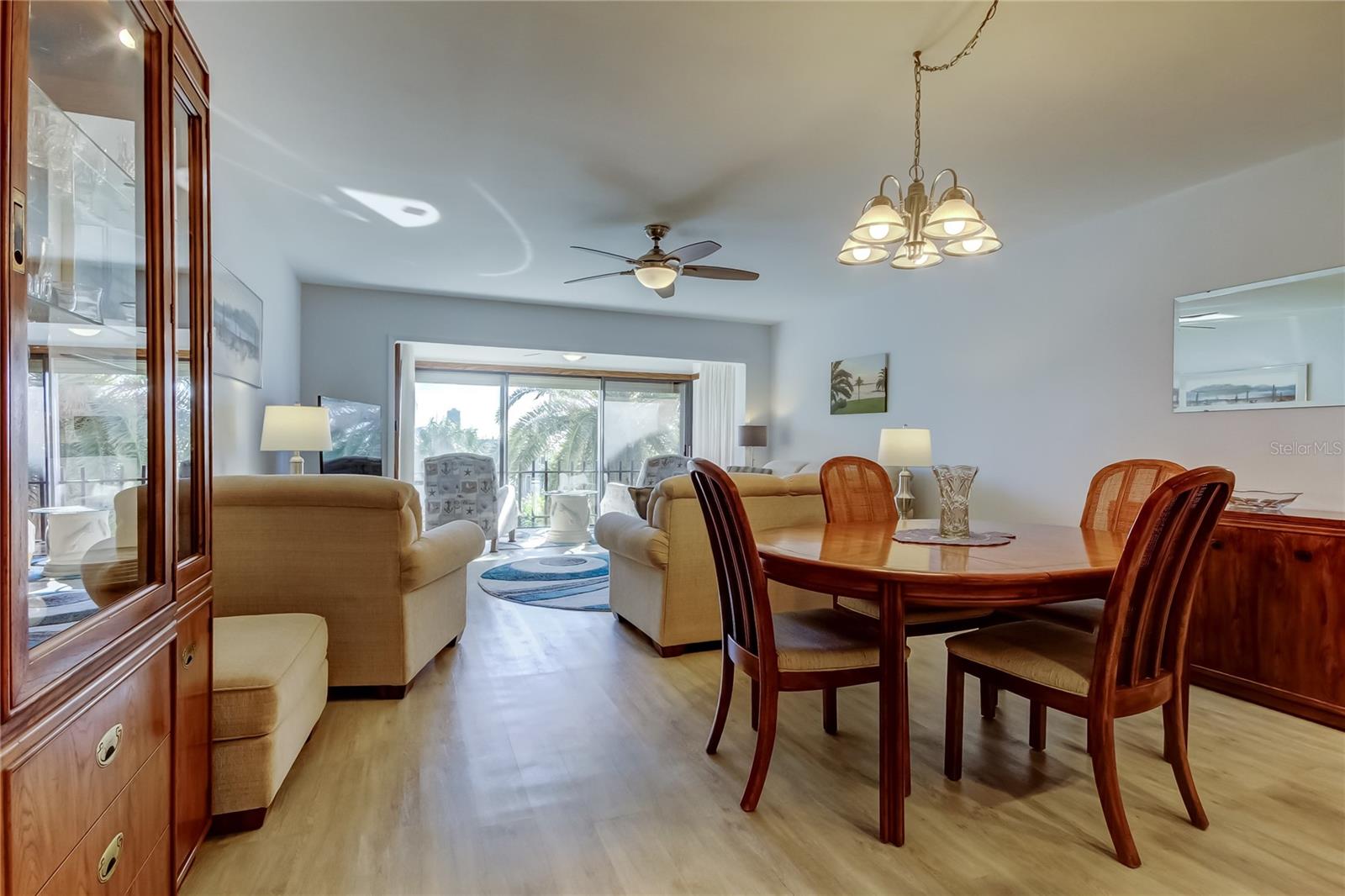 Image 14 of 80 For 865 Gulfview Boulevard 312