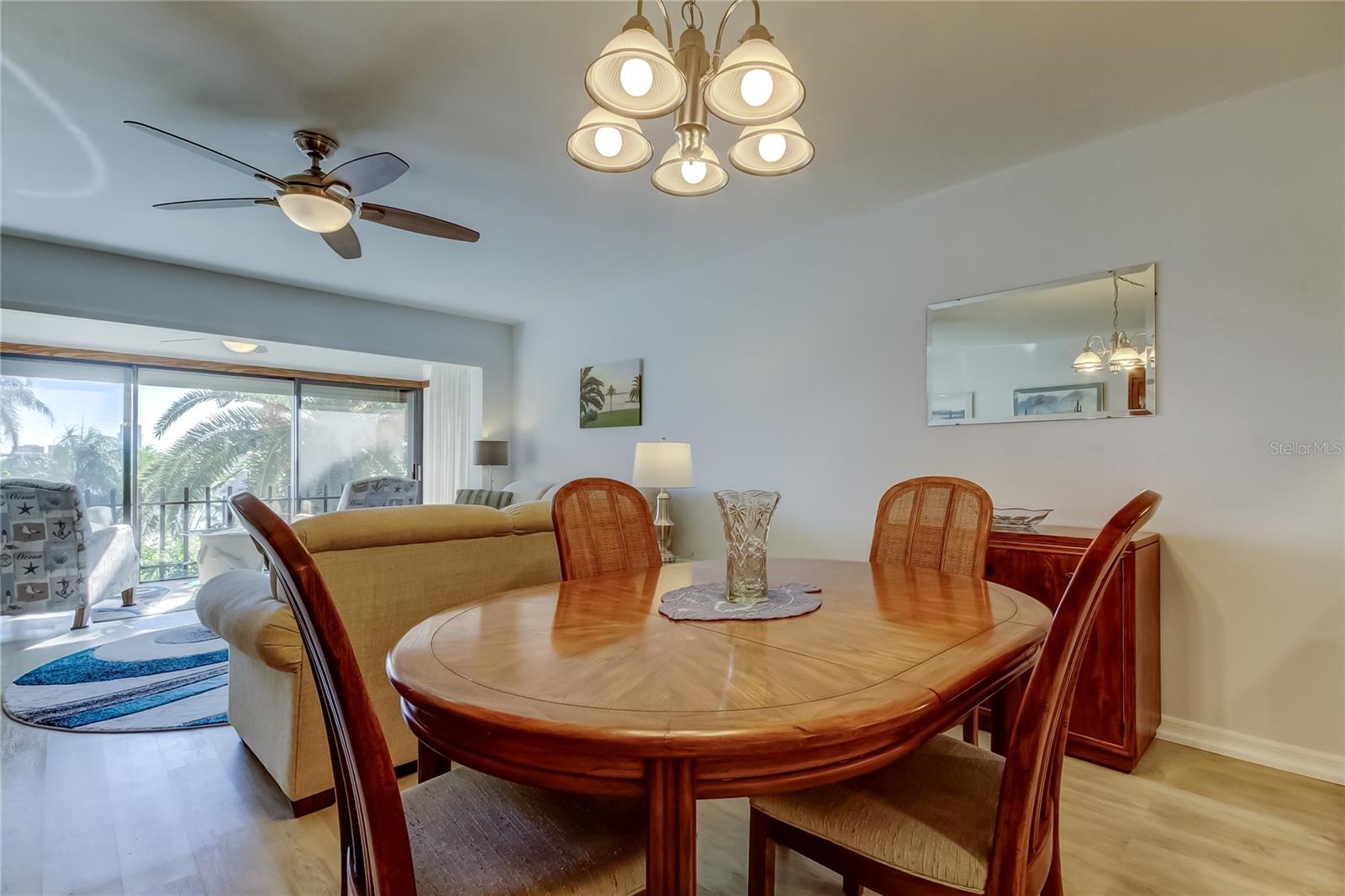 Image 15 of 80 For 865 Gulfview Boulevard 312