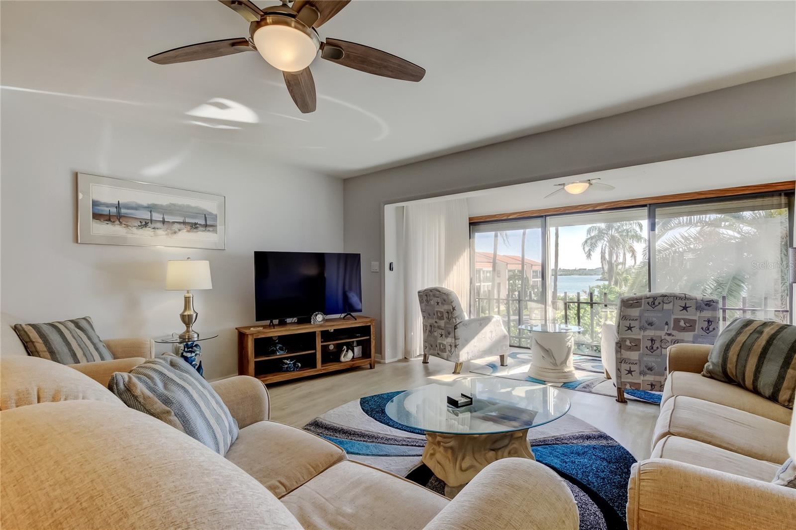 Image 21 of 80 For 865 Gulfview Boulevard 312