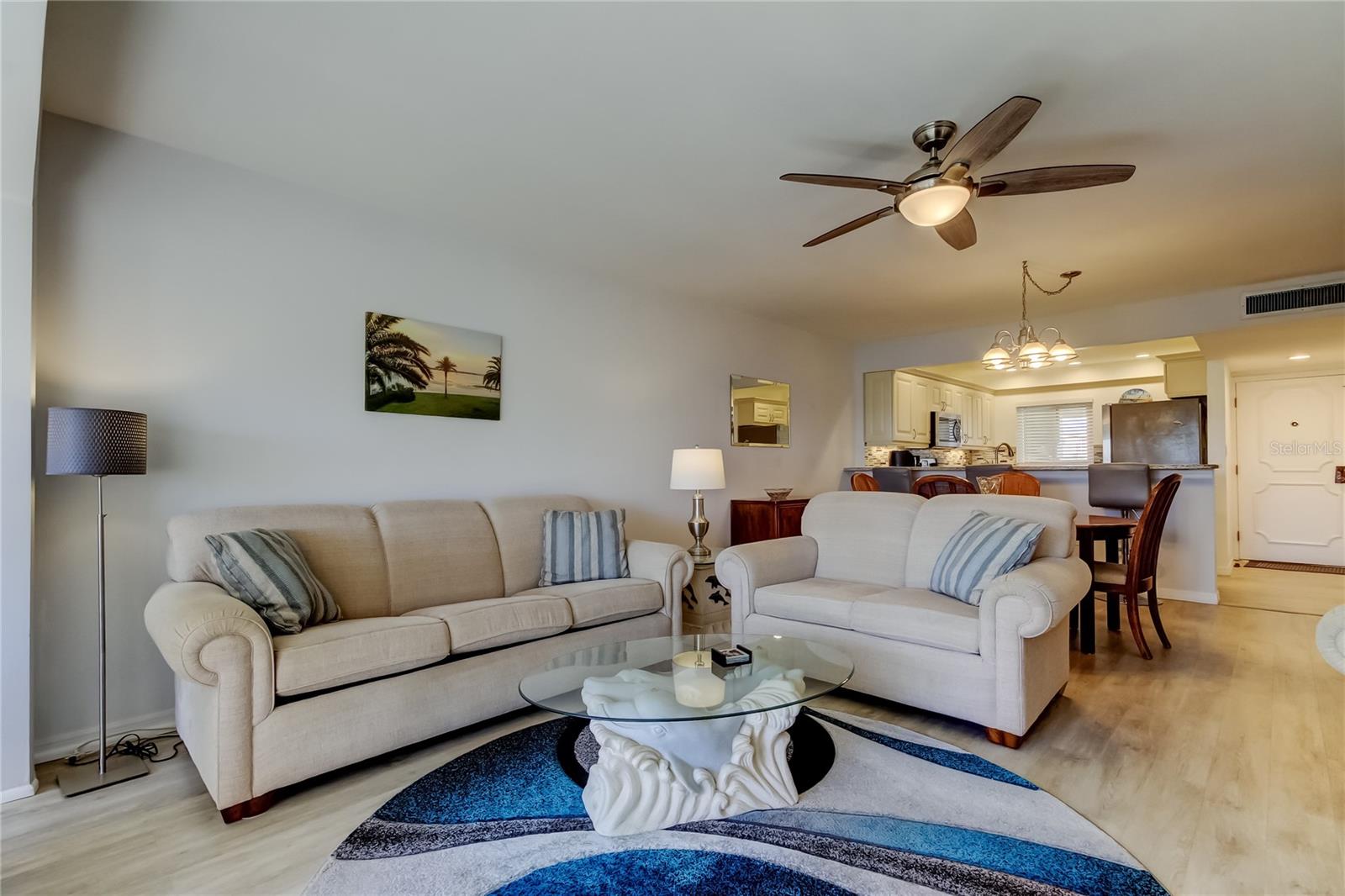 Image 22 of 80 For 865 Gulfview Boulevard 312