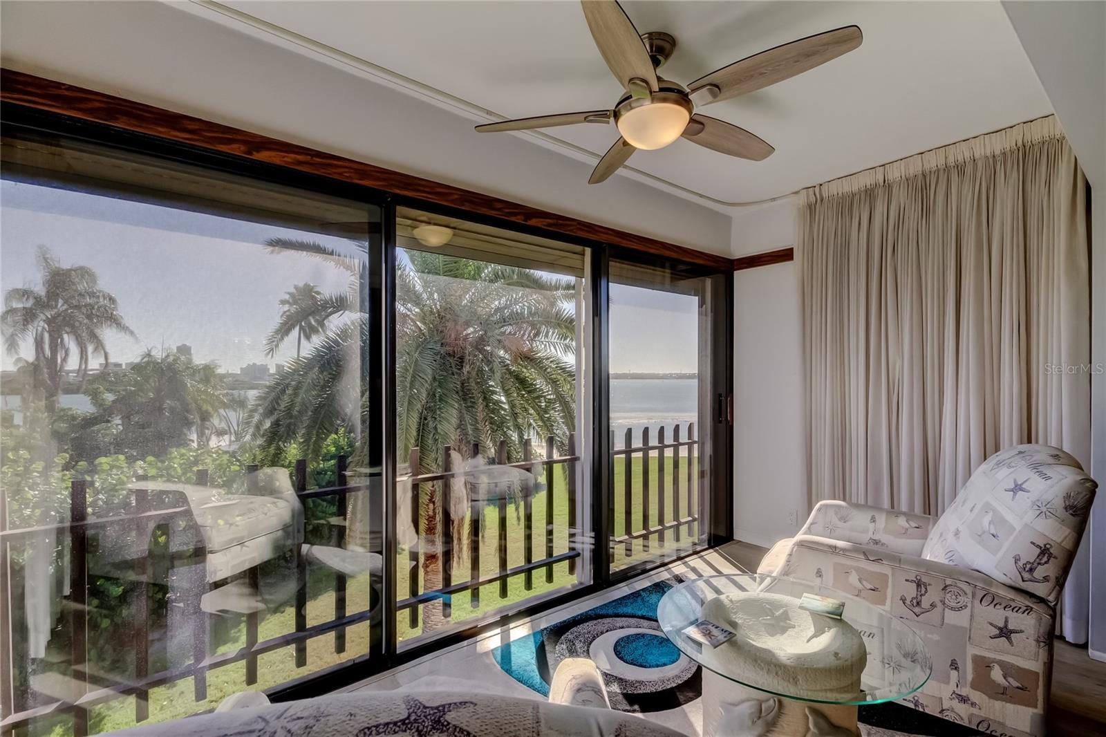 Image 23 of 80 For 865 Gulfview Boulevard 312