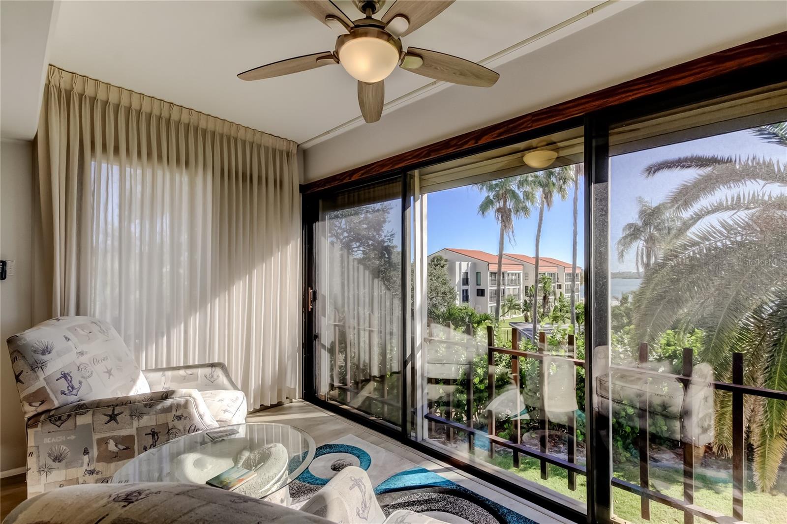 Image 24 of 80 For 865 Gulfview Boulevard 312