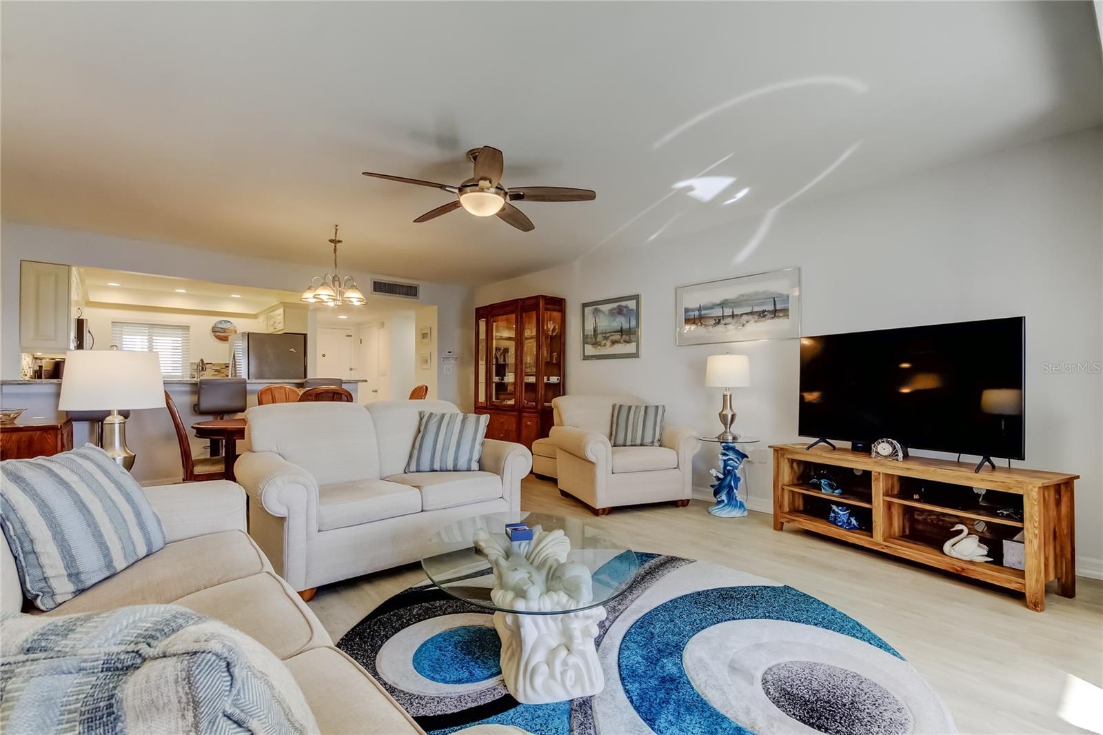 Image 25 of 80 For 865 Gulfview Boulevard 312