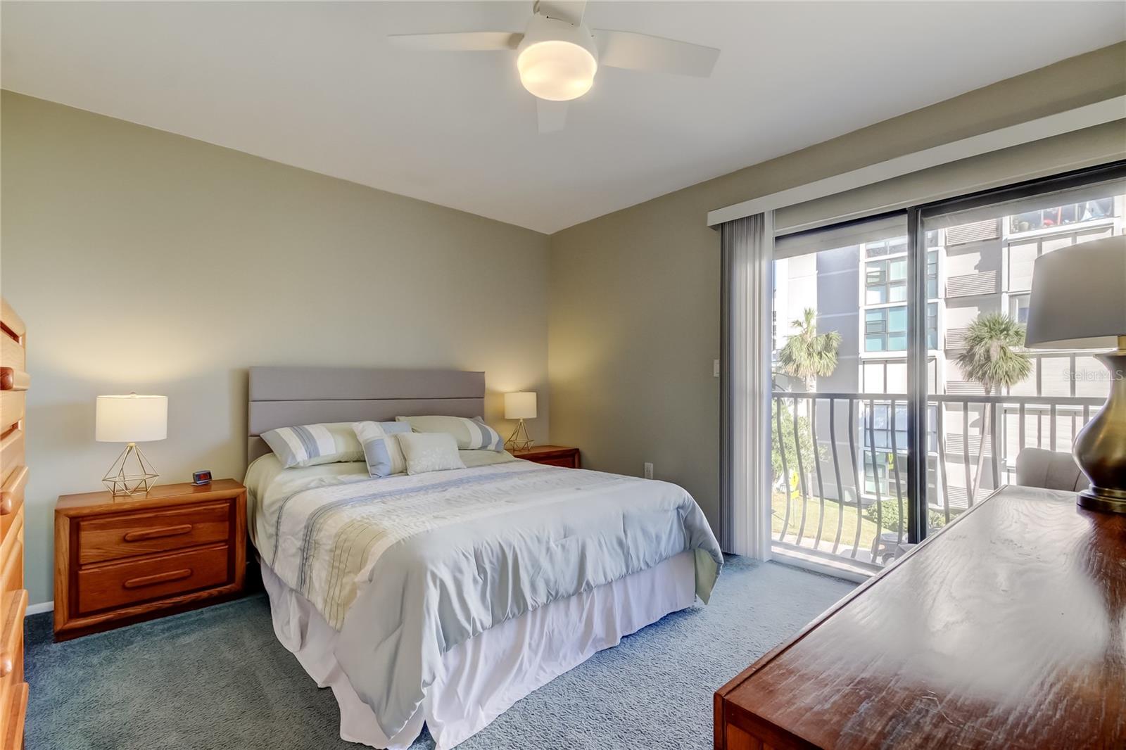 Image 28 of 80 For 865 Gulfview Boulevard 312