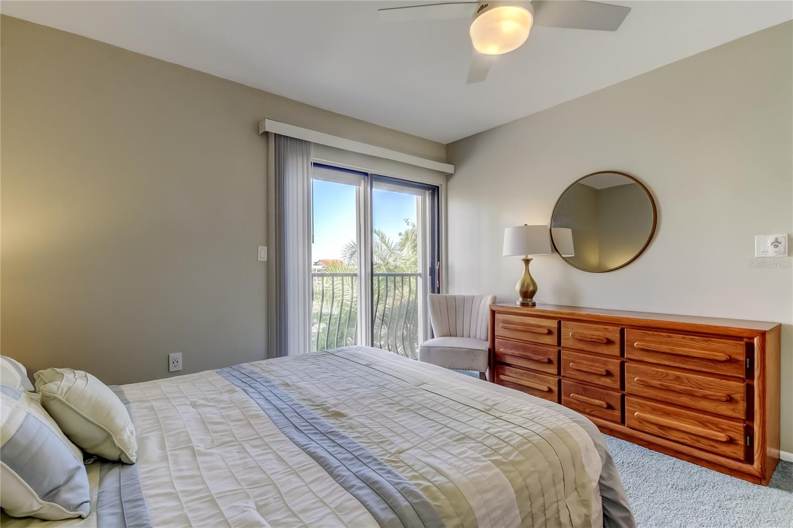 Image 29 of 80 For 865 Gulfview Boulevard 312