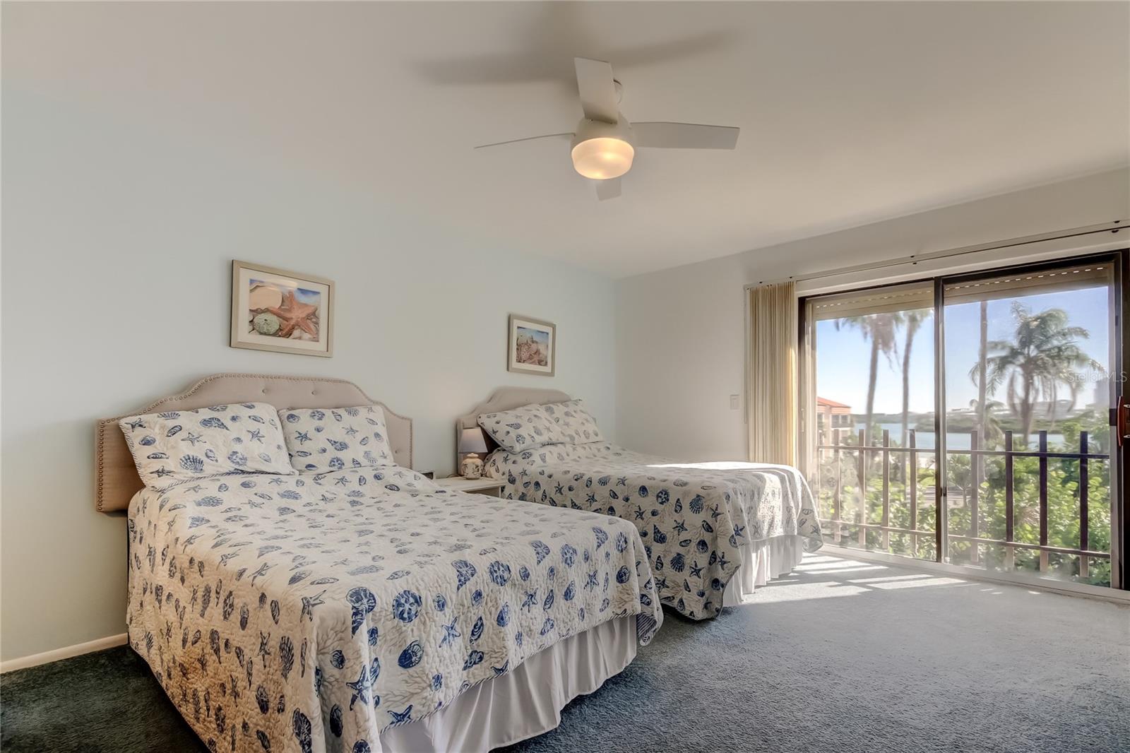Image 37 of 80 For 865 Gulfview Boulevard 312