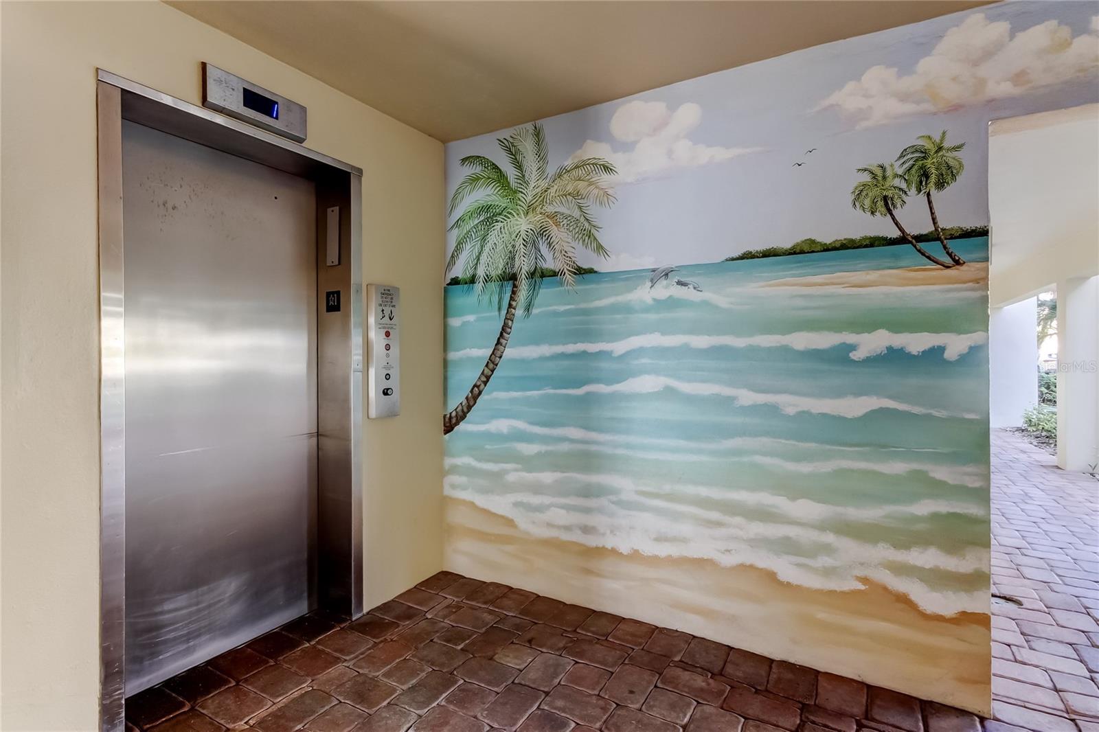 Image 43 of 80 For 865 Gulfview Boulevard 312