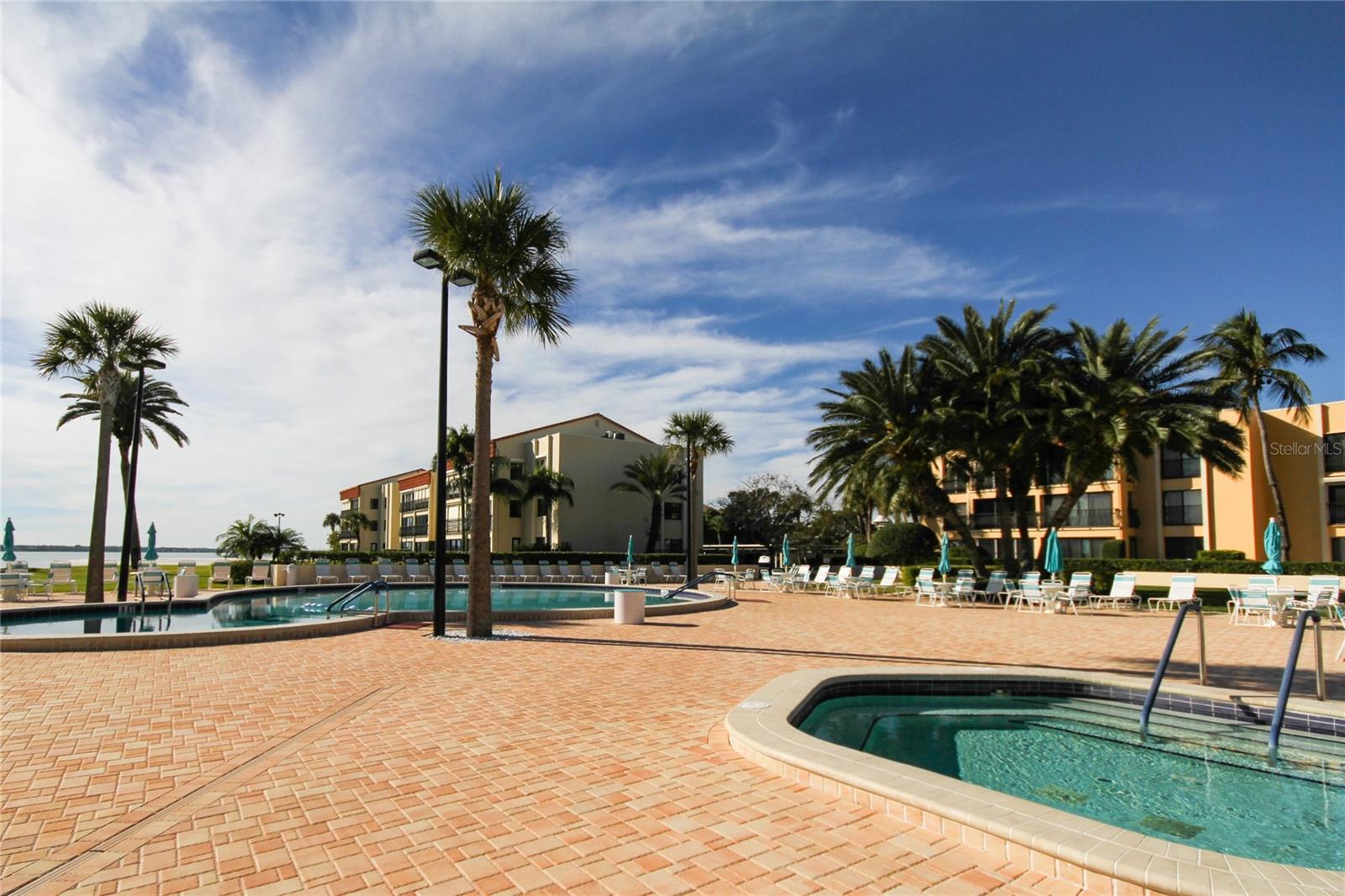 Image 53 of 80 For 865 Gulfview Boulevard 312