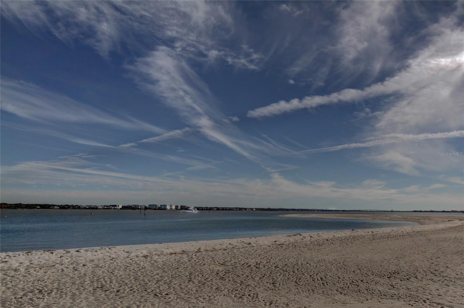 Image 55 of 80 For 865 Gulfview Boulevard 312