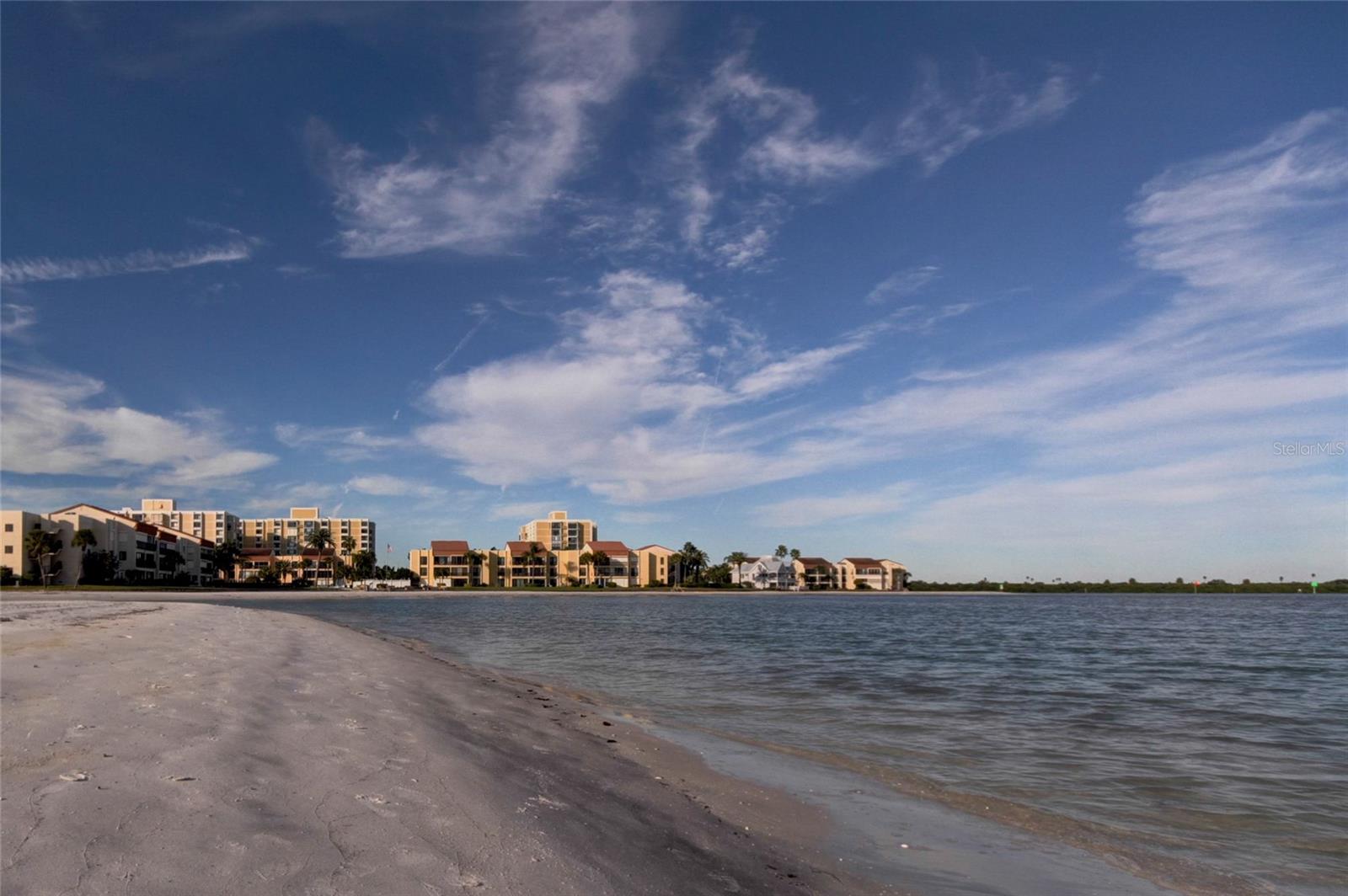 Image 58 of 80 For 865 Gulfview Boulevard 312