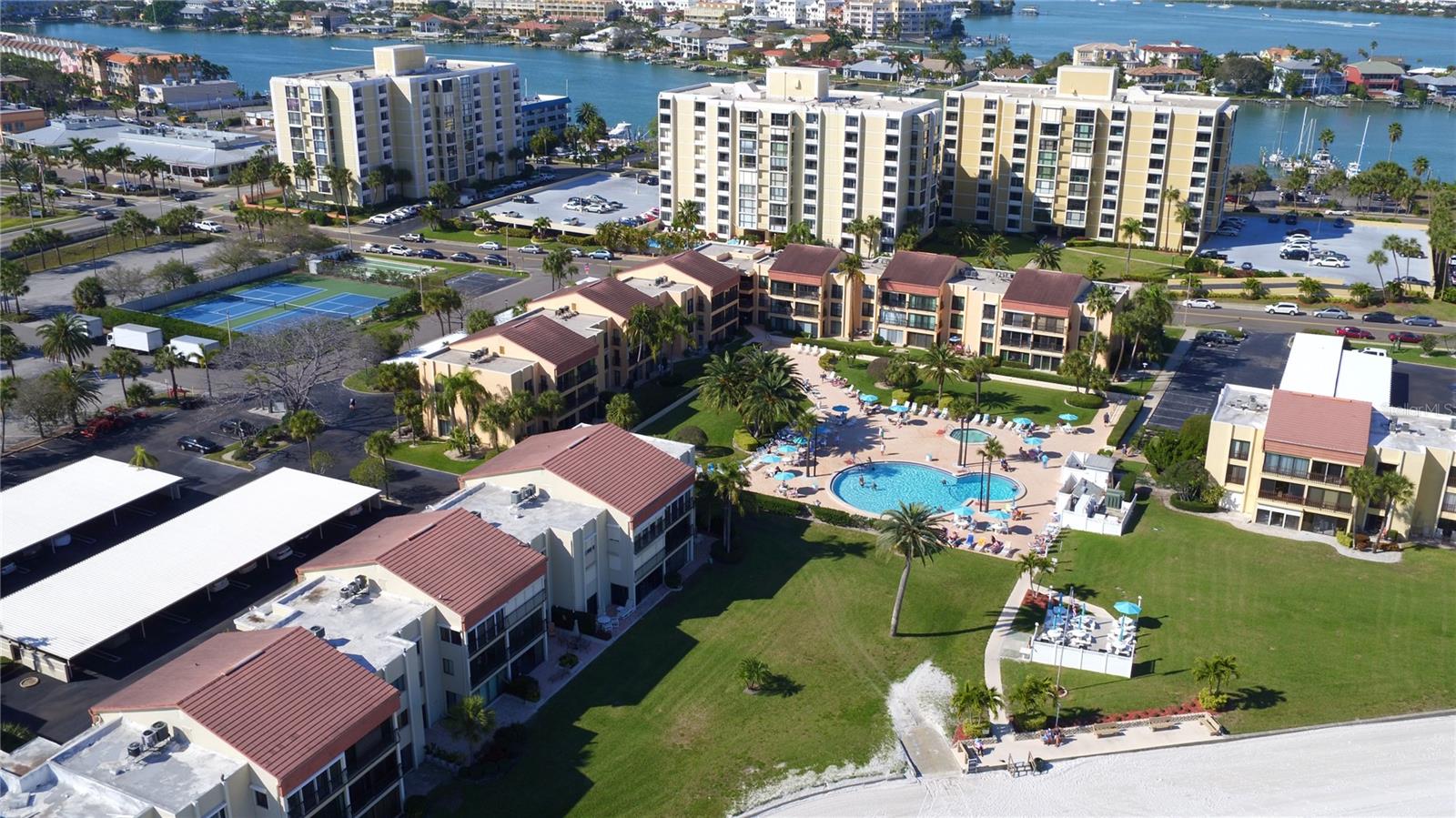 Image 69 of 80 For 865 Gulfview Boulevard 312