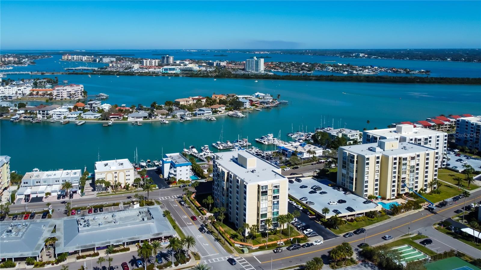 Image 74 of 80 For 865 Gulfview Boulevard 312