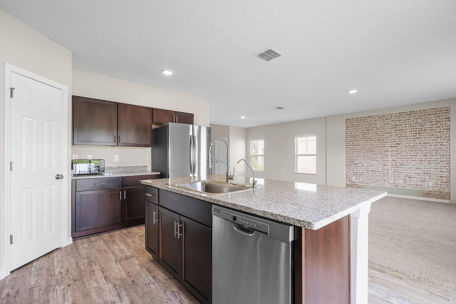 Image 9 of 36 For 12840 French Market Drive