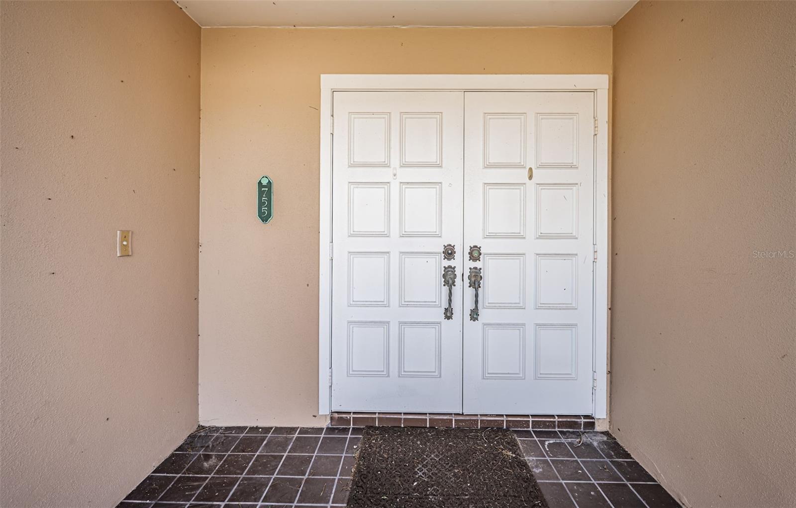 Image 10 of 41 For 755 Capri Boulevard
