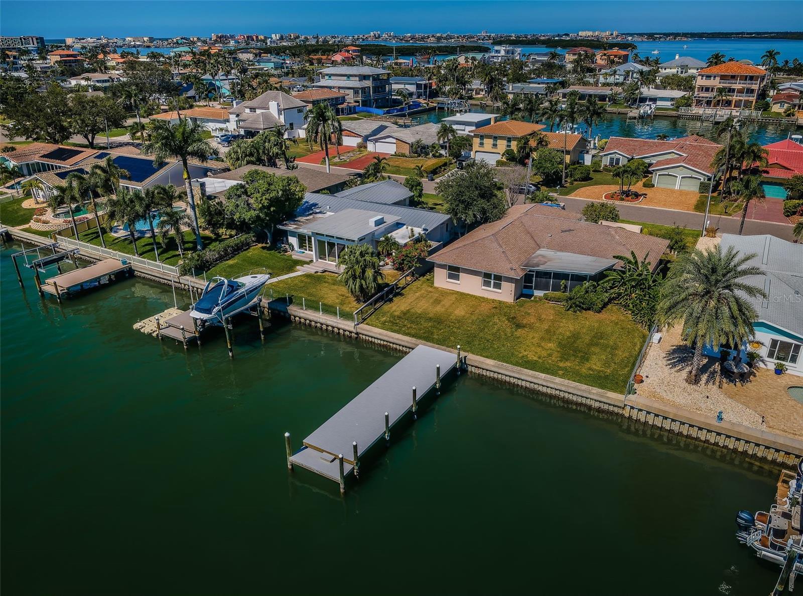 Image 29 of 41 For 755 Capri Boulevard