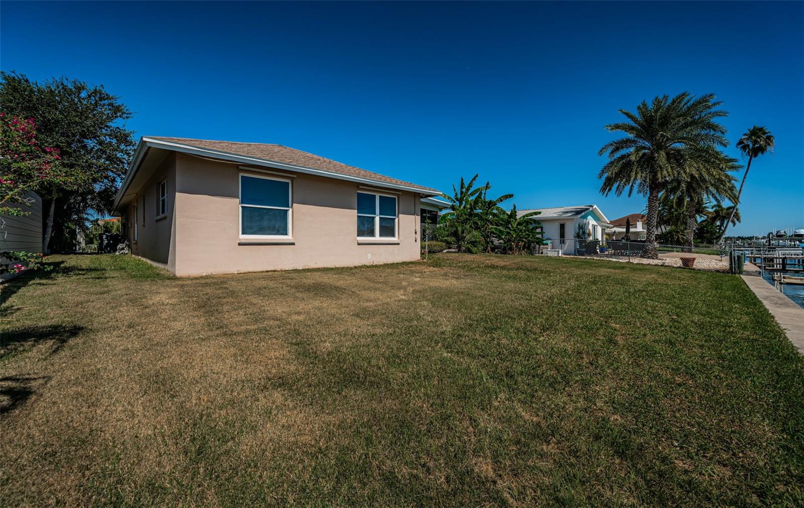 Image 34 of 41 For 755 Capri Boulevard