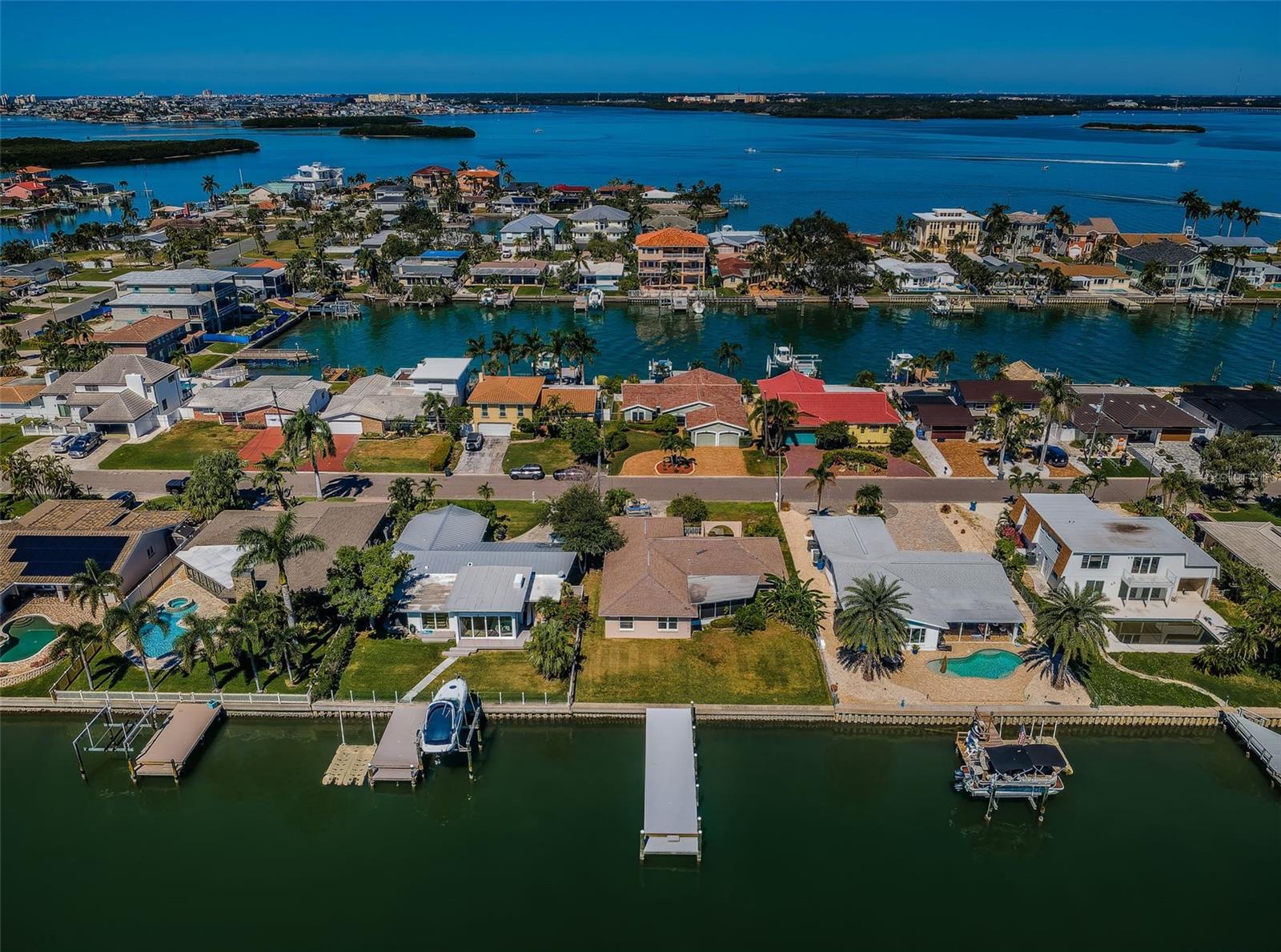 Image 5 of 41 For 755 Capri Boulevard