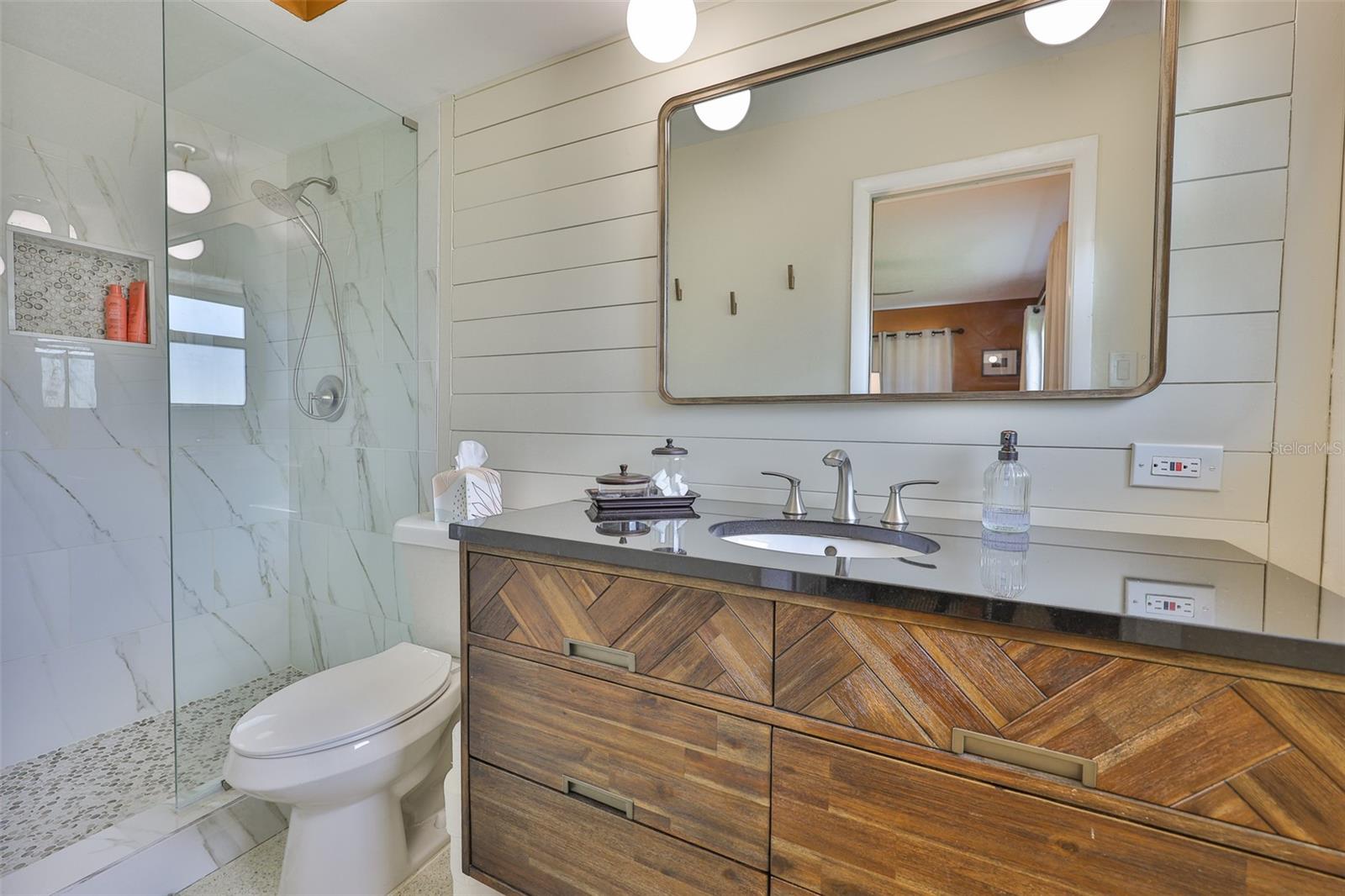 Image 18 of 41 For 2759 61st Lane N