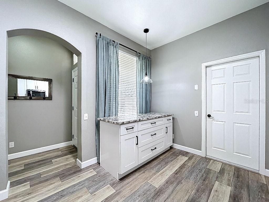 Image 10 of 50 For 4128 Bismarck Palm Drive