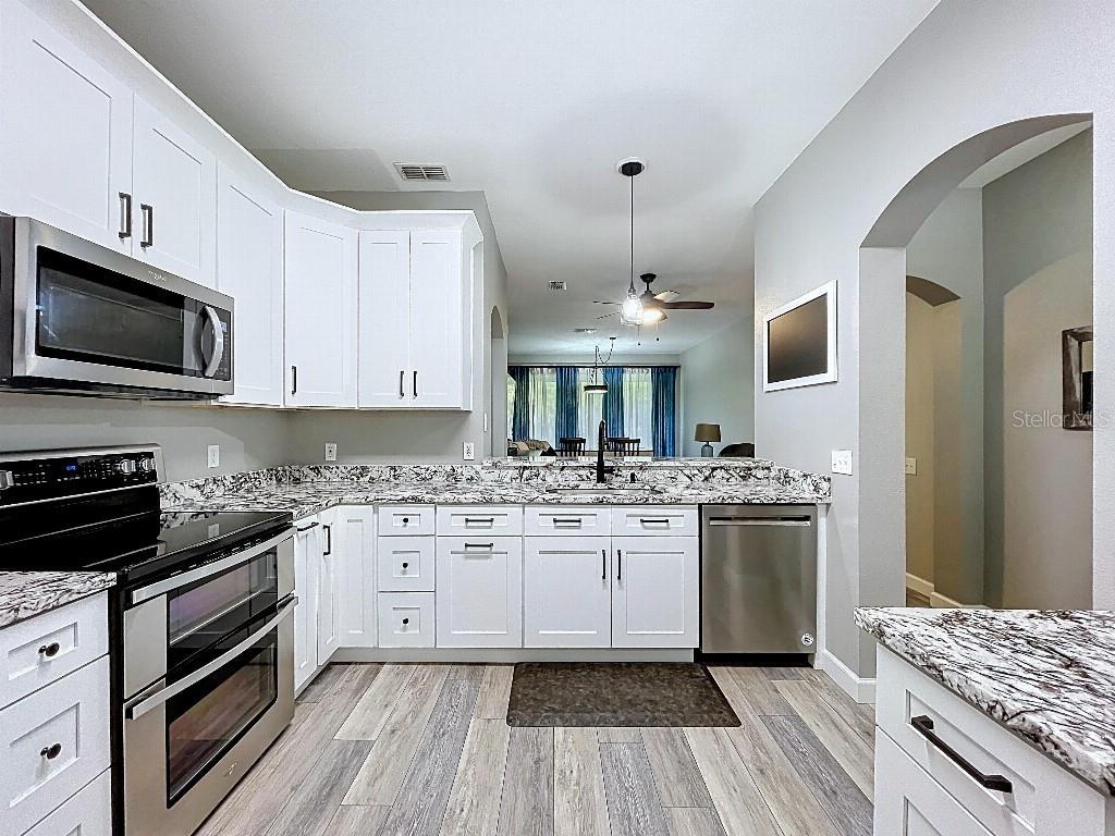 Image 12 of 50 For 4128 Bismarck Palm Drive