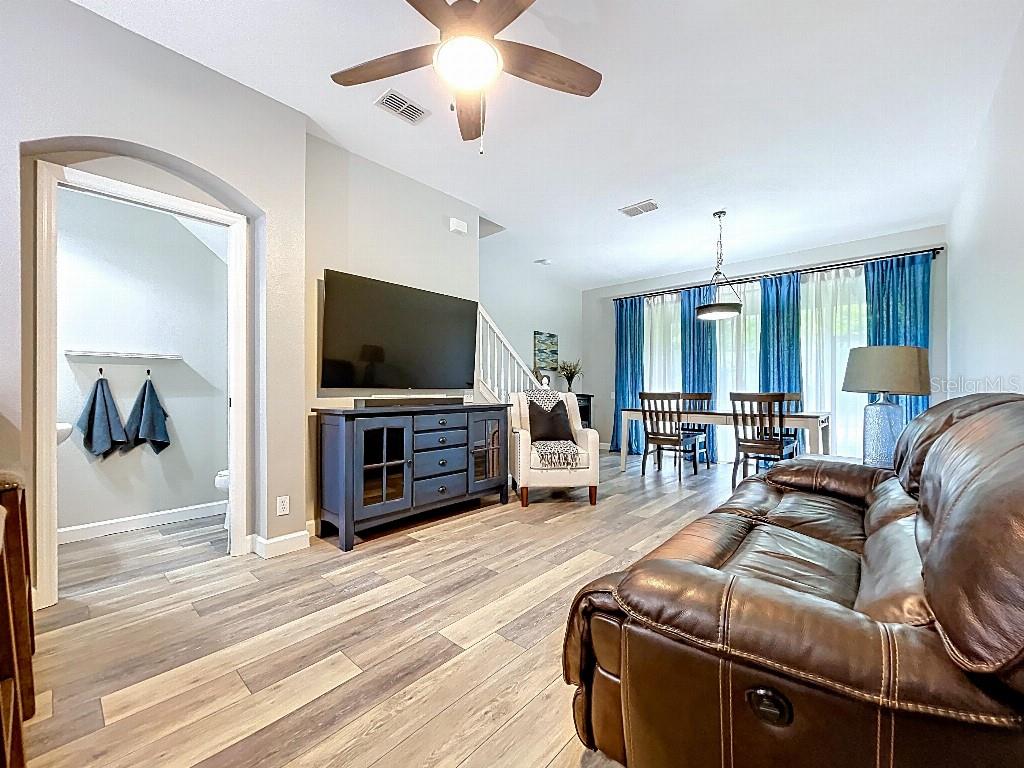 Image 17 of 50 For 4128 Bismarck Palm Drive