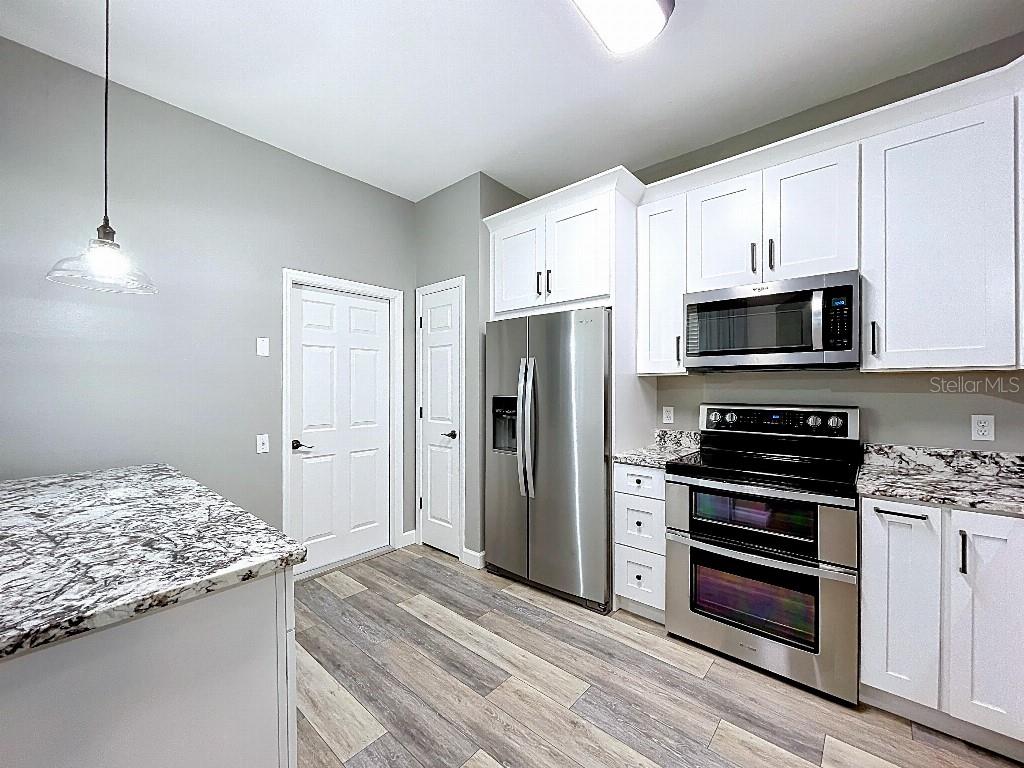 Image 7 of 50 For 4128 Bismarck Palm Drive