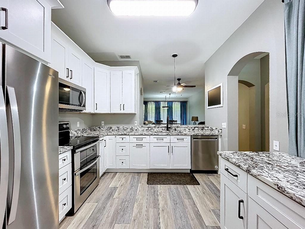 Image 8 of 50 For 4128 Bismarck Palm Drive