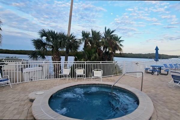 Listing photo id 11 for 611 Destiny Drive 116