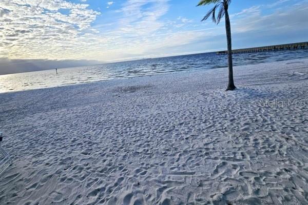 Listing photo id 14 for 611 Destiny Drive 116