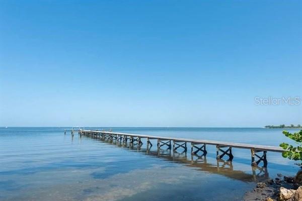 Listing photo id 15 for 611 Destiny Drive 116